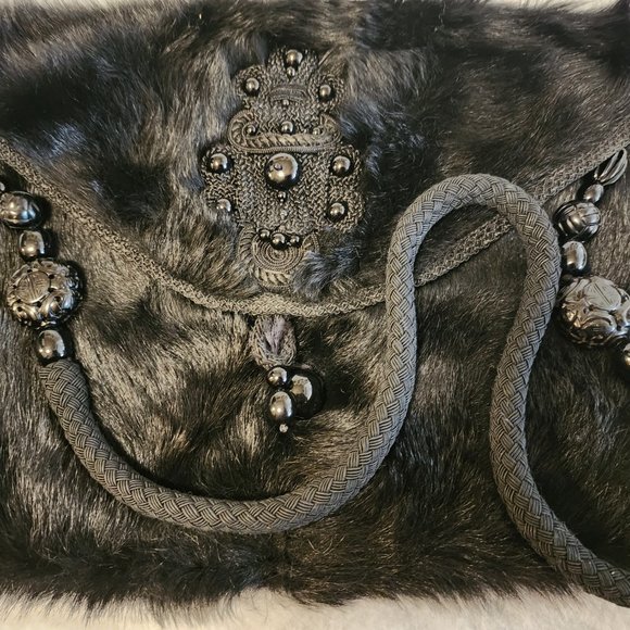 COPY - Rafael Sanchez faux fur - Picture 3 of 5